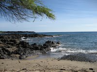 At the top of the volcano, a parks worker gave a small talk about the volcano and lava flow on the island. He mentioned the youngest lava flow was on the East part of the island. Went to see this, and hang out for the afternoon at Peruse Bay.